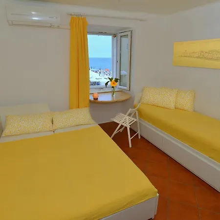 Seaview Апартаменты *
