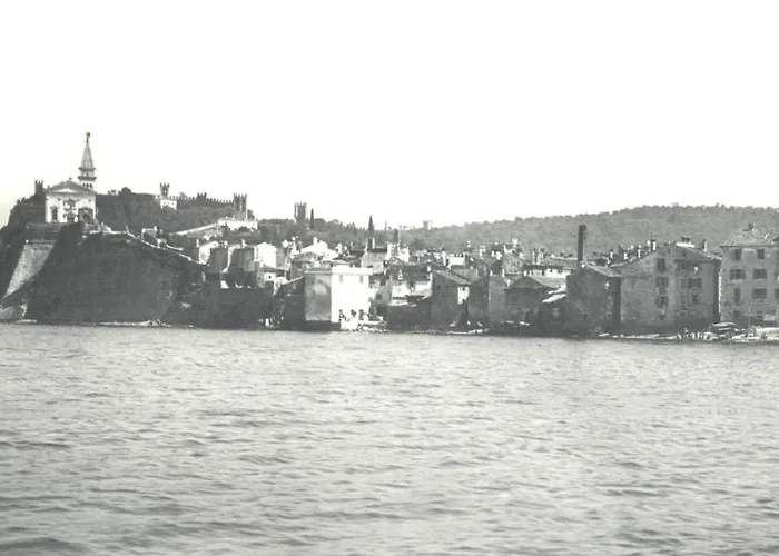 דירה Seaview פיראן